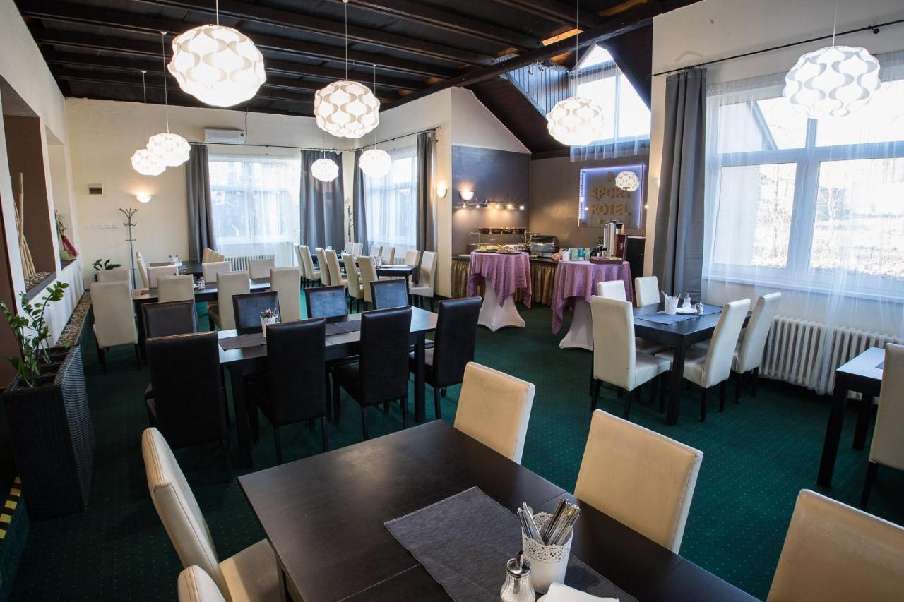 A-Sport Hotel Brno Bagian luar foto